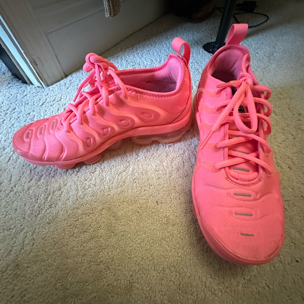 Nike Airmax Women's Pink Sneakers
